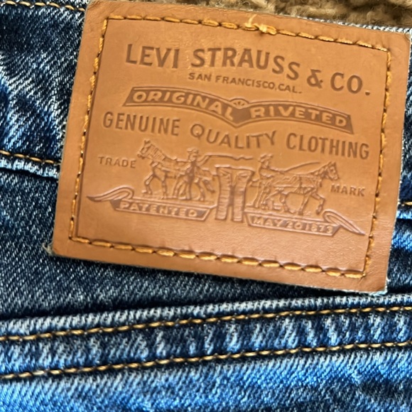 Levi’s 70s High Flare in Take It Out - Picture 6 of 8